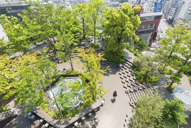 Shopping center and commercial complex landscape upgrade the roof garden of shopping center