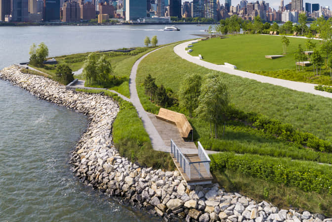 The landscape of river entrance and the greening of river embankment